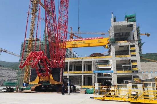 田湾核电站8号机组常规岛安装开工暨160t行车主梁吊装完成