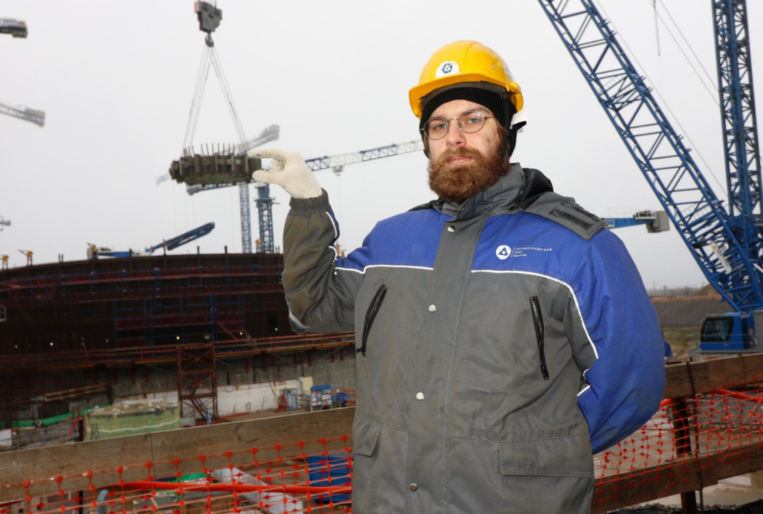 列宁格勒核电站二号机组堆芯捕集器关键部件安装推进