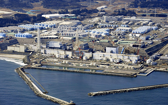 日本福岛第一核电站暂停排放核污水