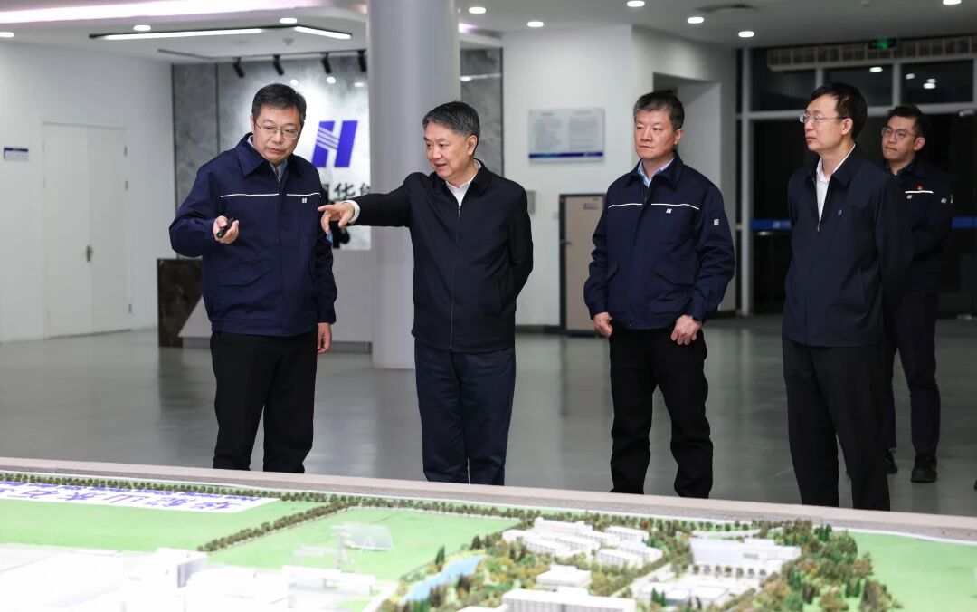 温枢刚到石岛湾公司调研慰问