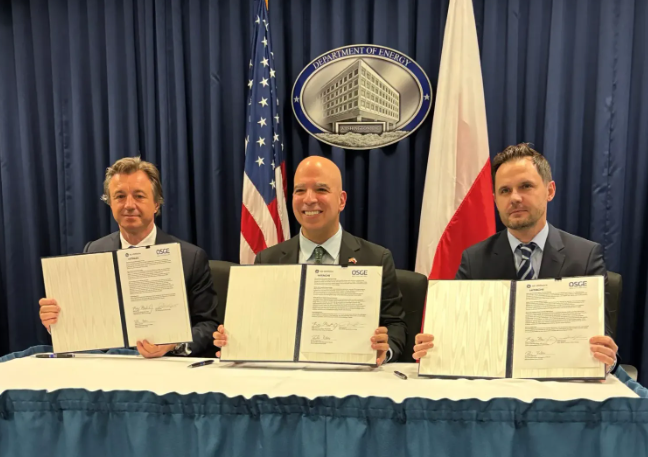 美波企业签署协议， 将为波兰开发BWRX-300小型堆标准化设计方案