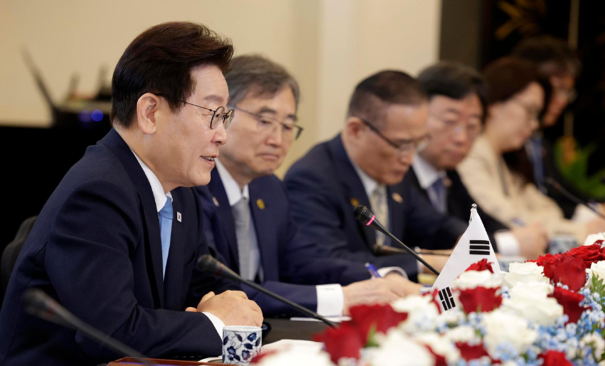 韩国与新加坡启动自贸协定升级谈判并签署核电合作备忘录