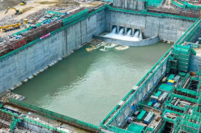 陆丰核电5、6号机组泵房前池顺利进水