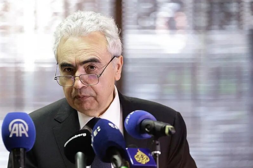 ������Դ���𳤣�Ŀǰȫ���ڽ��˵�װ�������Ѵ�Լ70���ߣ���40�����¸�