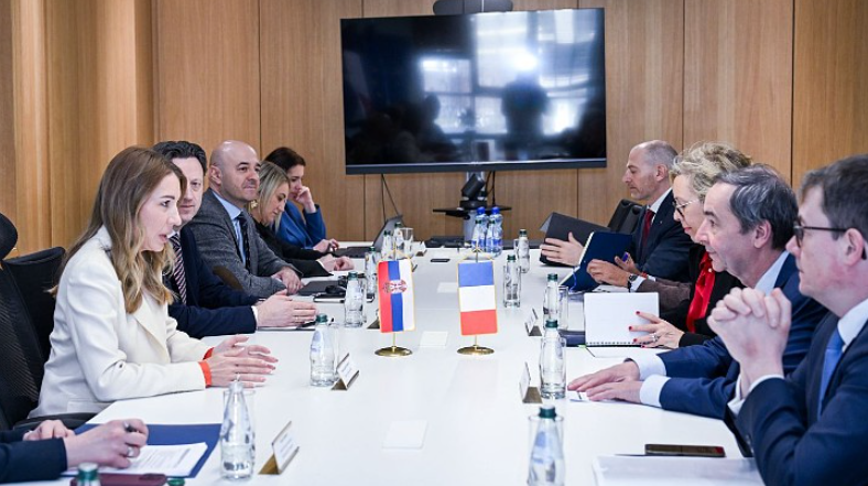 ����ά���������ܷ�չ�ƻ� ���ַ���EDF�ƽ������˵�վ����