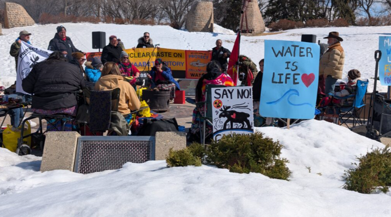 加拿大民众集会抗议 反对建核废料储存项目