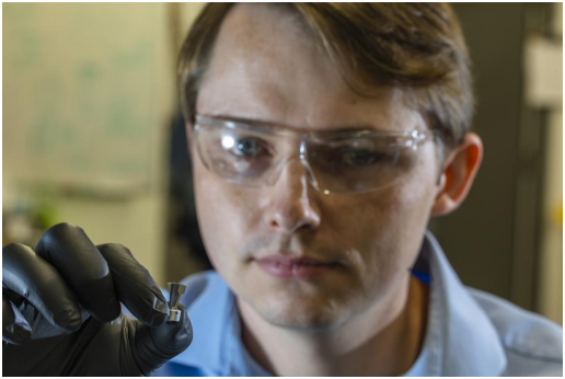 美国橡树岭实验室试验熔融铅与材料 推进核能创新