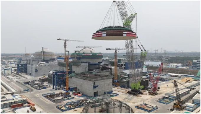 海南昌江核电4号机组外穹顶成功吊装