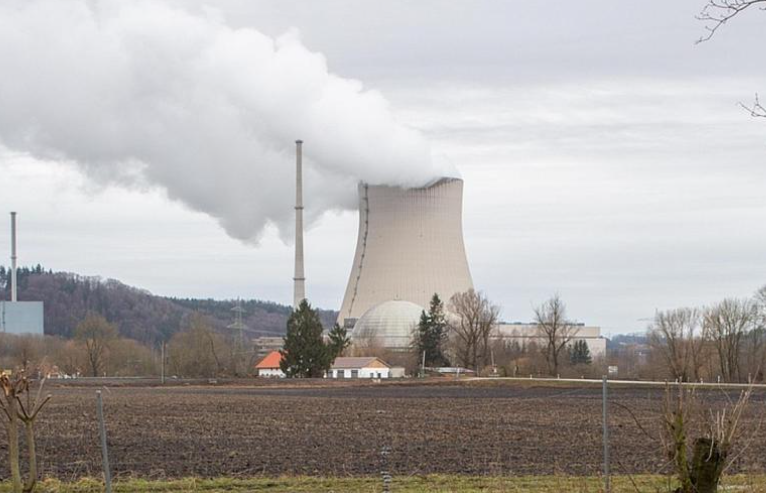 哈萨克斯坦总统签署法令 批准2060年前建设至少三座核电站