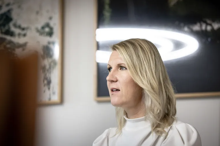 芬兰环境与气候部长萨里·穆尔塔拉：现阶段不规划建设大型核电站， 市场需求不足是主因