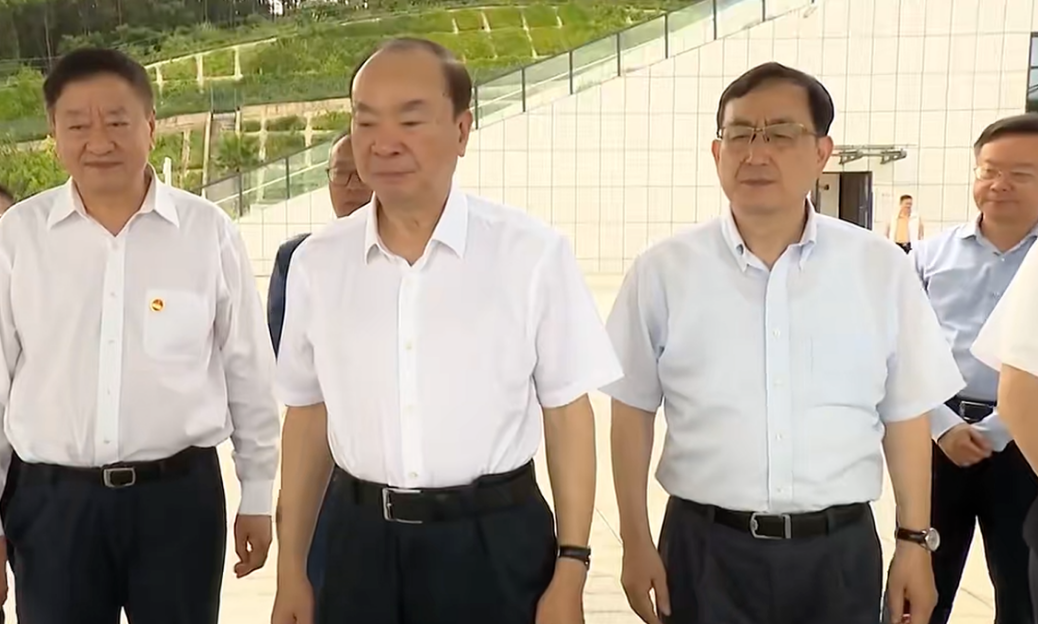 中央政治局委员、广东省委书记黄坤明到中广核太平岭核电基地调研
